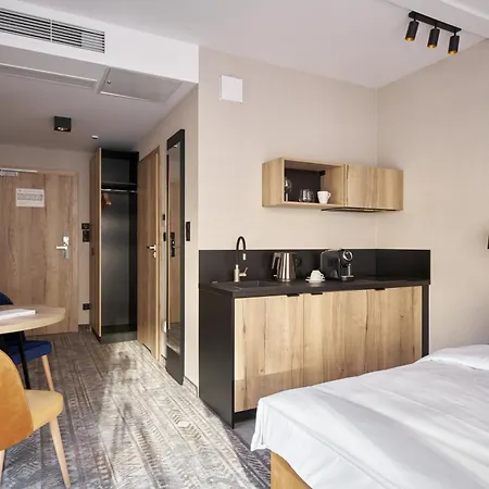 Zloty Horyzont & 4*